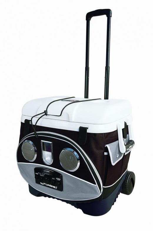 Igloo Cool Fusion Cooler with Wheels, Handle, Built-In Radio &amp; Speakers