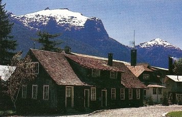 Swiss and German settlers have left their stamp on the architecture of Bariloche. Photo - Nemingha.