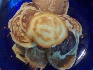 Big stack of pikelets