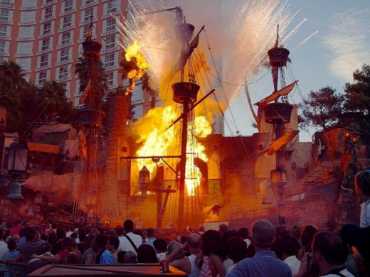 Pirate ship battle - Las Vegas?, public domain
