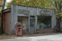 Antique store in Funks Grove, public domain