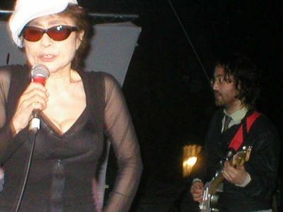 Playing "Don't Worry Kyoko" with mom Yoko