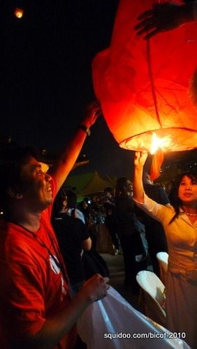 Artists' Night lamp-lighting ceremony.