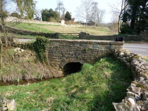 Road Bridge over the Windrush at Ford