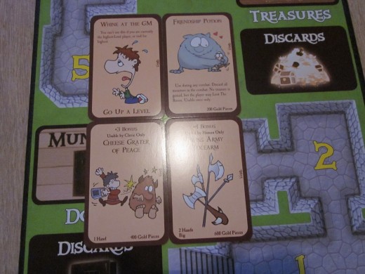 Munchkin Deluxe treasure cards