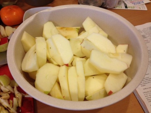 Sliced apples ready to be cooked.