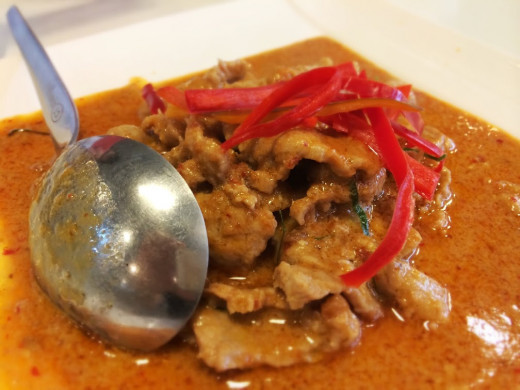 Stir-fried Beef in Red Curry Sauce