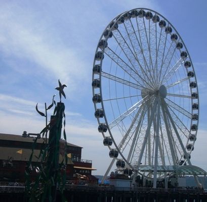 Seattle Waterfront Park and Great Wheel Ferris Wheel