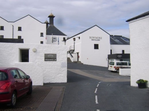 Bowmore Distillery, Islay