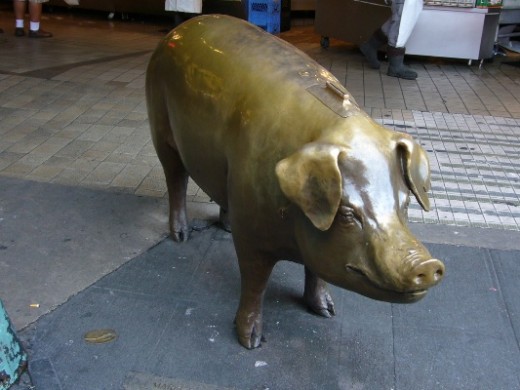 Rachel the Pig at the Pike Place Market - Seattle, WA