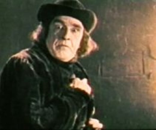 Frollo from The Hunchback of Notre Dame | HubPages