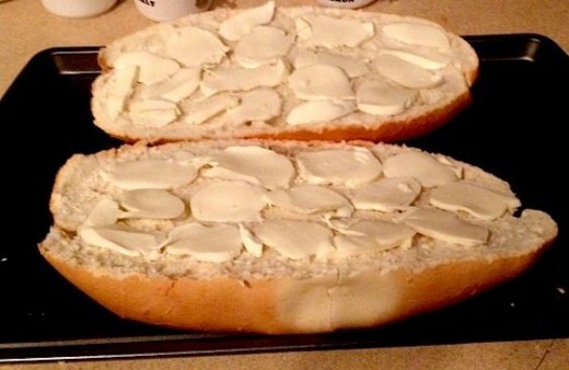 Bread with Mozzarella by Rymom28
