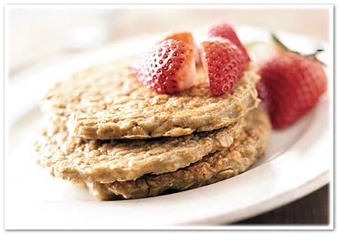 Eat-Clean Oatmeal Pancakes