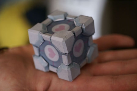 Portal 2 - Weighted Companion Cube