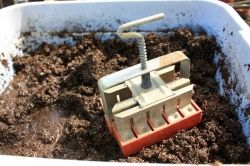 mini soil blocker