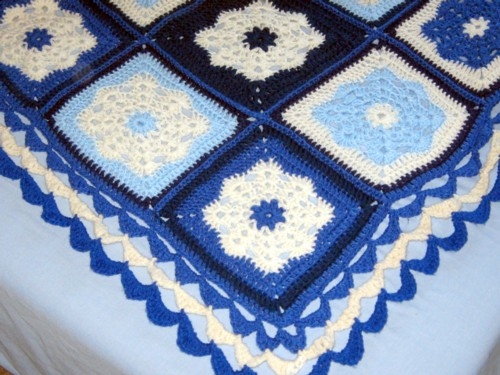 ...and here's the beautiful crochet edging
