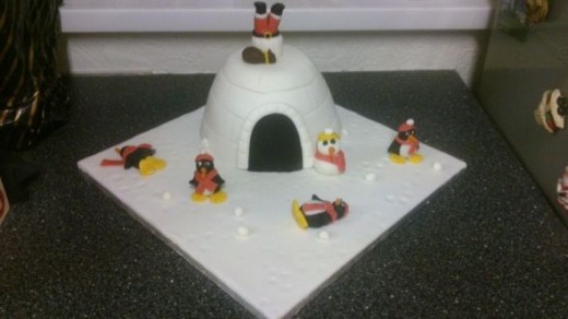 2012 Version of Igloo Penguin Cake