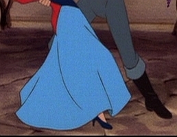 Skirt comes down to the ankles