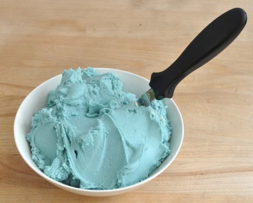 Be sure to make some blue frosting, for when it's time for you Pac Mans to turn the tables and east the ghosts.