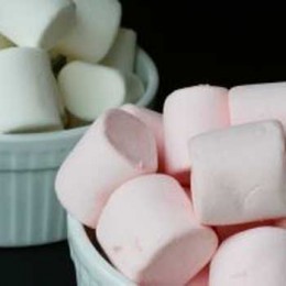 Photo of marshmallows generously shared by Kym McLeod on SXC at http://www.sxc.hu/photo/1093467