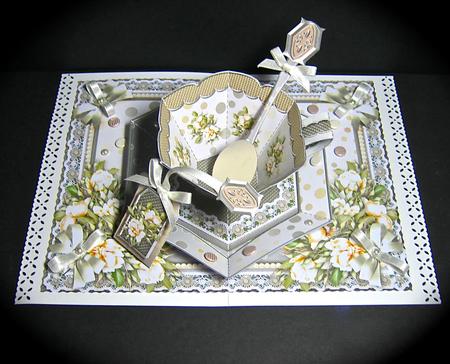 cream roses, spots and bows teacup