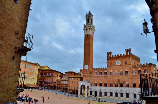 Location - Palio de Siena is a horse race that is held twice each year, on July 2 and August 16, in Siena, Italy