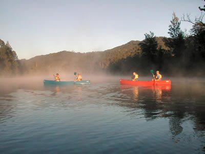 Kayaking & Canoeing - Image courtesy http://www.canoeandkayakhirekangaroovalley.com.au/