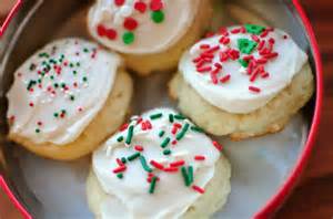 Small tin of cookies