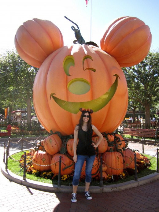 Here I am in front of the pumpkin. This is the side facing the castle. The other side isn't winking. 
