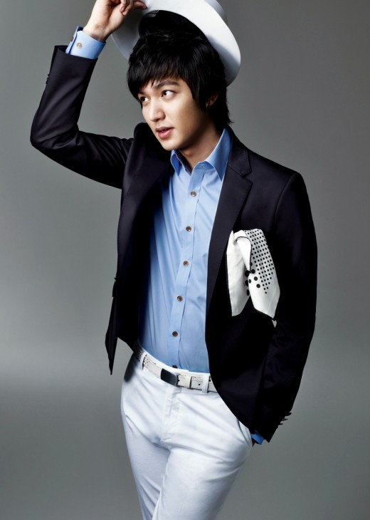Lee Min-Ho: He plays as Kim Tan, the heir to Empire Group. At first sight he was attracted to Cha Eun-Sang and falls in love with her despite all.