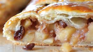 Apple Strudel with raisins