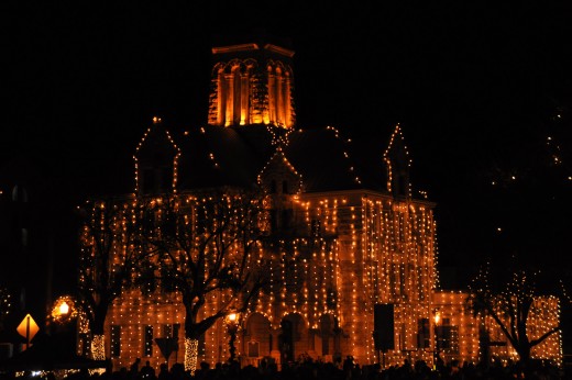 The court house draped in vertical white lights is one of my favorite sights