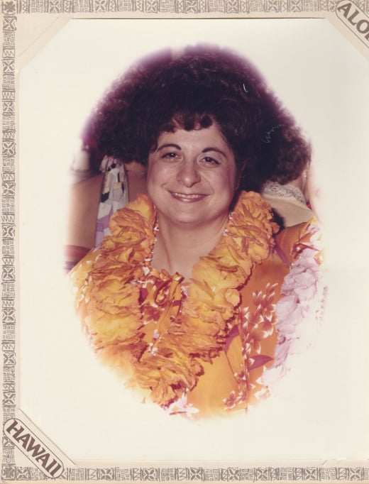 Mom before scleroderma, Dec. 1981