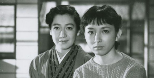 Two troubled sisters: Takako (Setsuko Hara) and Akiko (Ineko Arima) in Yasujirō Ozu's Tokyo Twilight (1957)