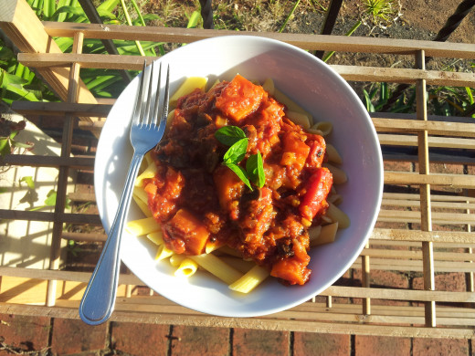 An ideal dinner option on Raw Till 4 - corn pasta with low sodium, oil-free tomato sauce