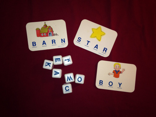 Boggle Jr word cards and letter cubes
