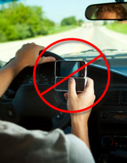 How to Avoid Distractions While Driving and Practice Safe Driving