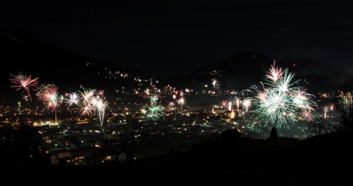 6 New Year's Eve Party Theme Ideas 6 New Year's Eve Party Theme Ideas