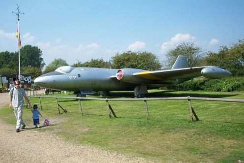  Flixton Air Museum English Electric Canberra T.4