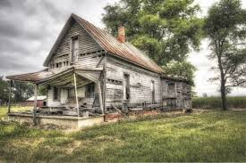 I love old abandoned farmhouses