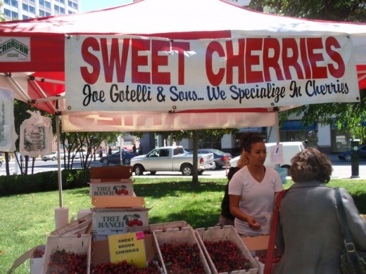 Every Week Chavez Park Hosts A Farmers Market Supplied By Local Growers