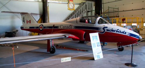 Snowbirds' CT-114 Tutor, Nanton