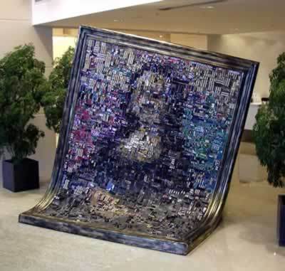 Mona Lisa(Asus Headquarters)made of computer chips.   