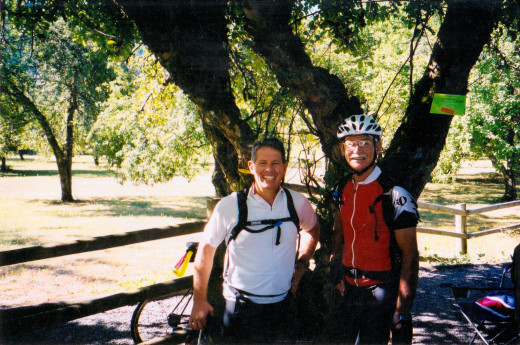  Mark and Joe stopped for a lunch break on the Columbia Bicycle Tour Ride, Oregon