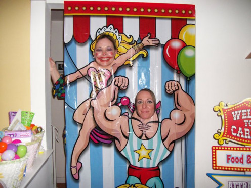 Carnival Murder Mystery theme decorations