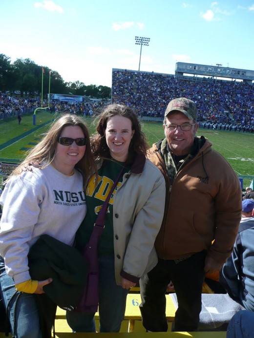 Not too long ago my dad drove us to Brookings, SD where we met up with my sister who lives in Lincoln, NE. We had a blast cheering on the NDSU Bison who defeated the SDSU Jackrabbits! 