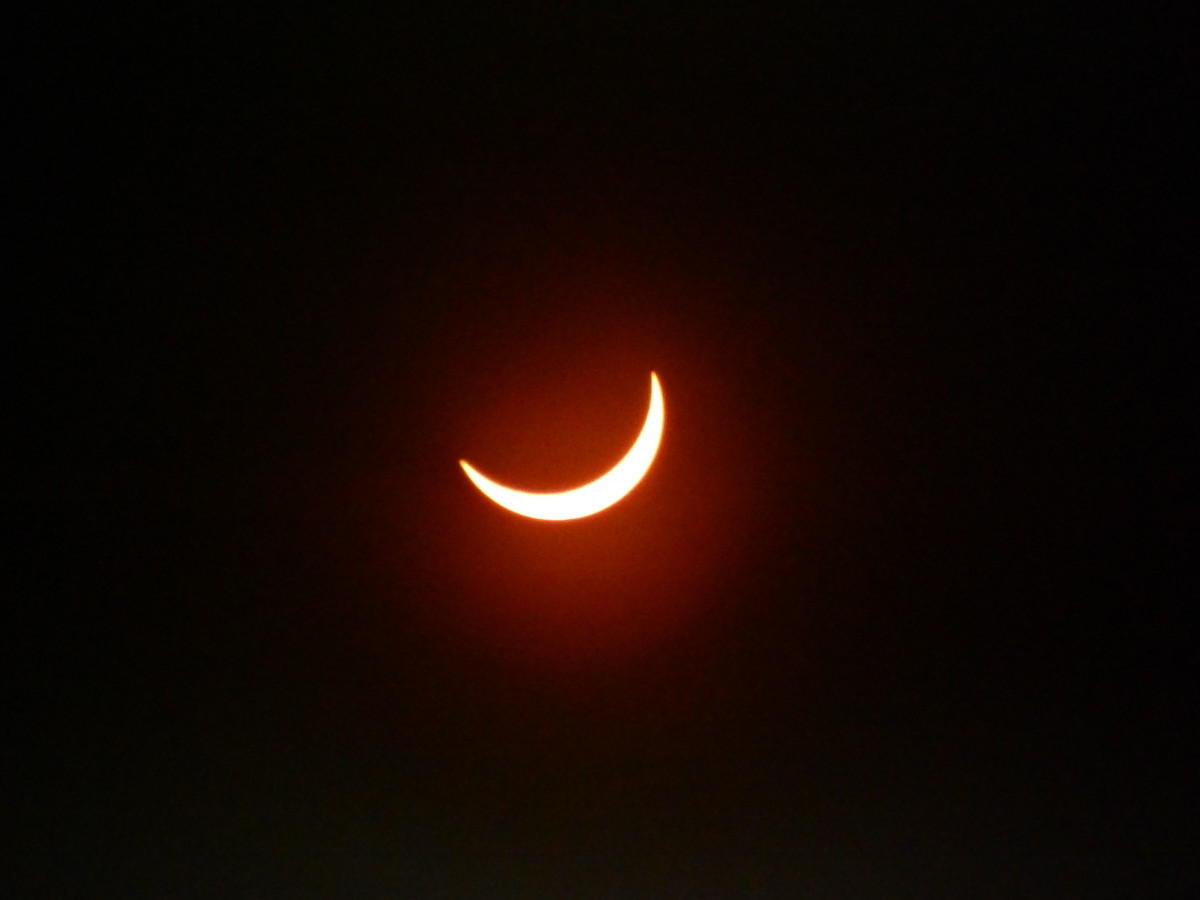 09:37 Solar eclipse, 2015.