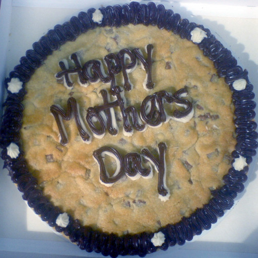 A Mother's Day cookie cake!