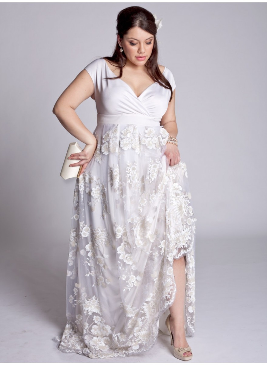 Plus Size Wedding Dresses to Make You Look Like a Queen