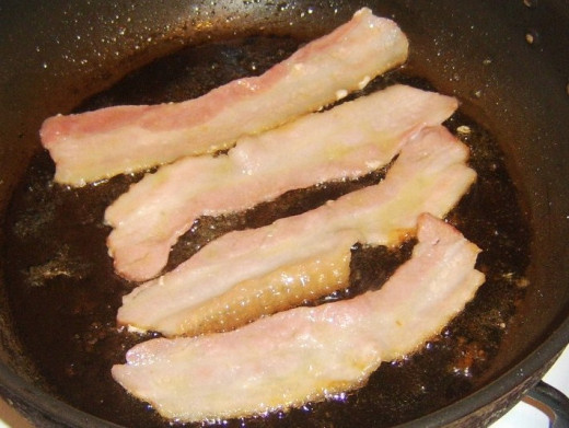 Frying bacon for frittata